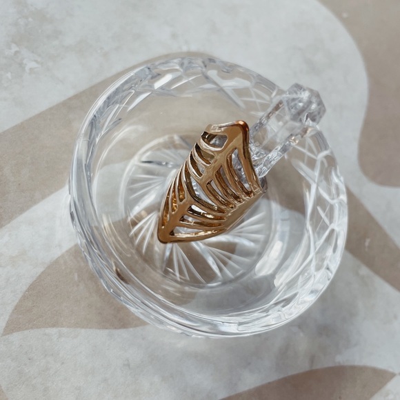 Vintage gold geometric statement ring - Picture 1 of 3